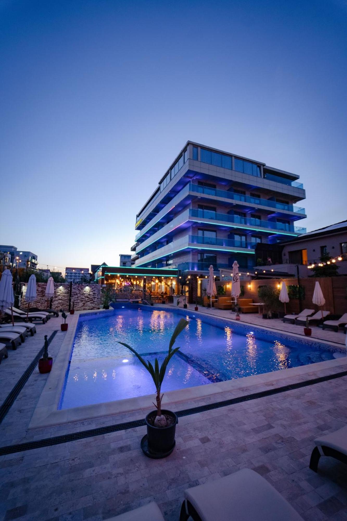 Almar Luxury Hotel Năvodari Екстериор снимка